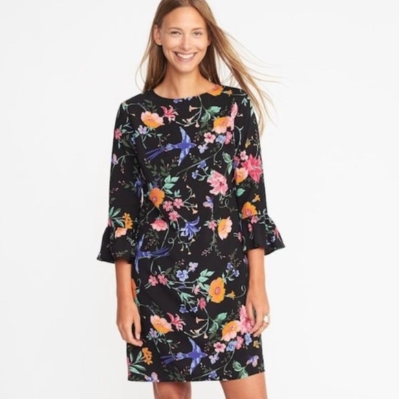 ⭐️ Old Navy Floral Dress with bell sleeve, super cute - Picture 2 of 16